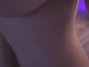 Alice_kosmos self squirt camshow