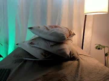 Meduza_sexy_caramel pussy play camshow