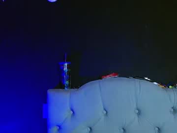 Red_moonn lesbian camshow