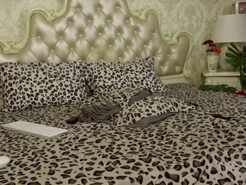 Carmellaangel tits and ass camshow