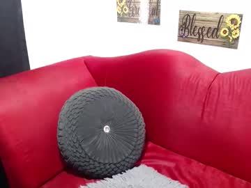 Maia_2016 self squirt show