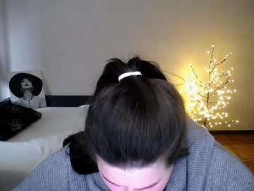 Sophia__olsen with friend show