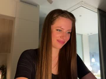 Kiramystery pusssy show - 19 February 2023