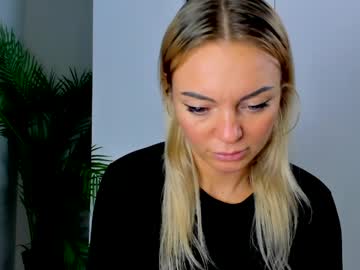 Adriana_coy_ hot show