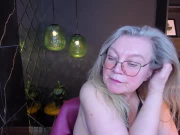 Natalicloud self squirt