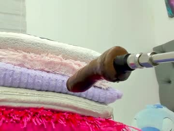 Elizabeth_18_ hot - 02-14-2023