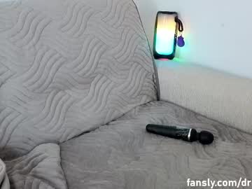 _demi_dee_ tits camshow