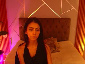 _coraliinee_ pussy play