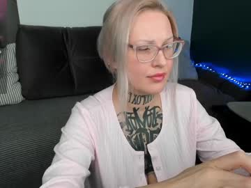 Eurusholmes95 pusssy