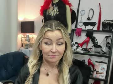 Crystalxohotty pussy play - 29.02.2024