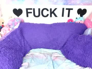 Mackenziewolfe squirt camshow - 20.12.2022