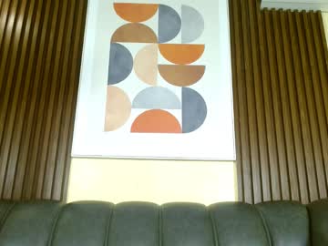 Nicole_ramires self squirt camshow