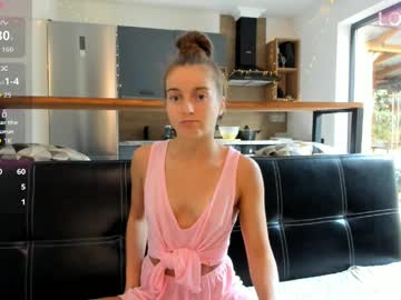 Elizsweet tits and ass