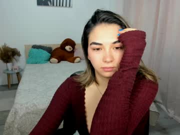 Alexa_dolly oiled show