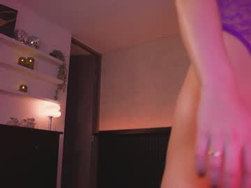 Mariannacruzz with friend