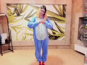 Fleximona toy fun show