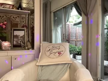 Gl1tter_barbie squirt show