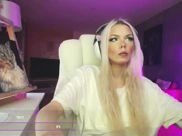 Tinykylie pussy play