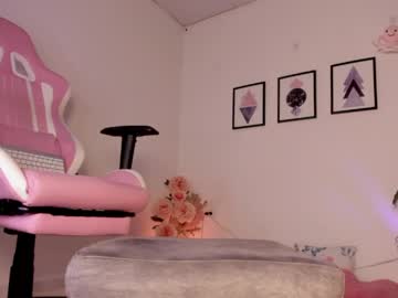 Pocahontas_sensual oiled camshow - 2022 November 04