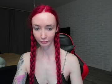 Roxy_silver self squirt show