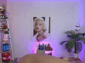 Saloomee__ tits and ass