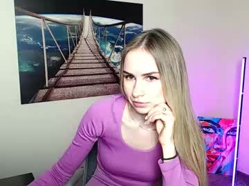 Erikagavin anal show