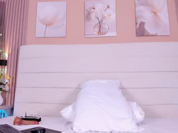 Charlotte93x self squirt