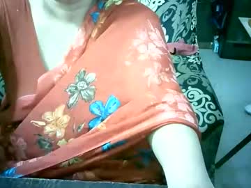 Crezybhabihot self squirt show