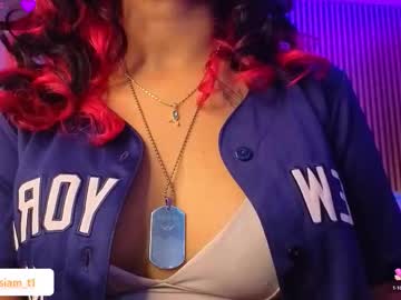 Kristen_tay oiled show