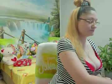 Joyfuluntamed pussy play show