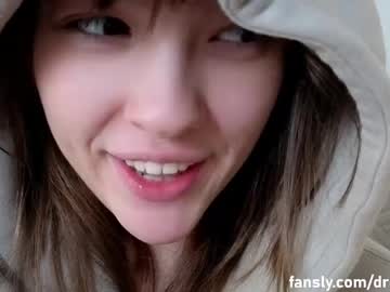 _demi_dee_ pussy play show