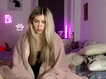 Hot_berry69 squirt camshow