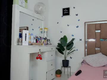 Kendall_ewers deepthroat camshow