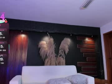 Saracorraless with friend camshow