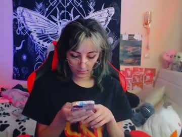 Heavenlycreature pusssy