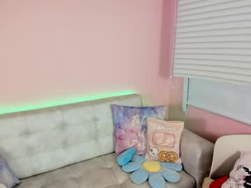 Tiny_cora tits - 06.15.2023