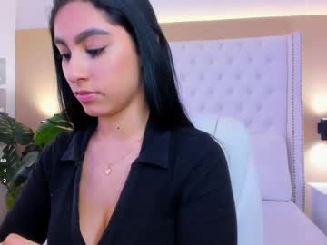 Emily_roux fingering show