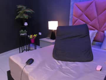 Mia_milff with friend