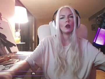 Tinykylie deepthroat camshow - 04.06.2023