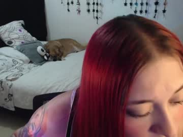 Mia_adams_red premium - 2022/08/11