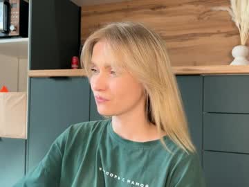 Adele_nick2202 cumshot