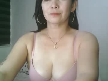 Hotmamajen4u crazyticket