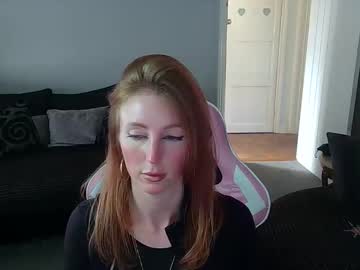 Red_firesquirt hot sex camshow - 2023/03/16