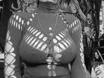 Silentmary ass play camshow - 29 August 2022