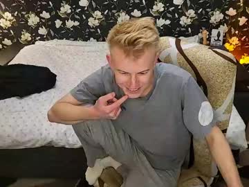 Blond_boy69 threesome