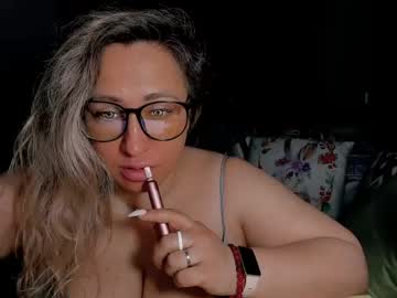 Foxxxy__lady with friend - 2023 May 07