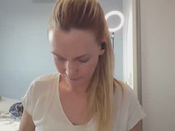 Crazyanny with friend camshow