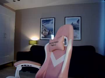 Alice_rays_ lesbian show