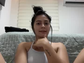 Sophie_foxxx pussy play show