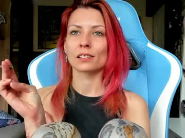 Karoline121 oiled camshow